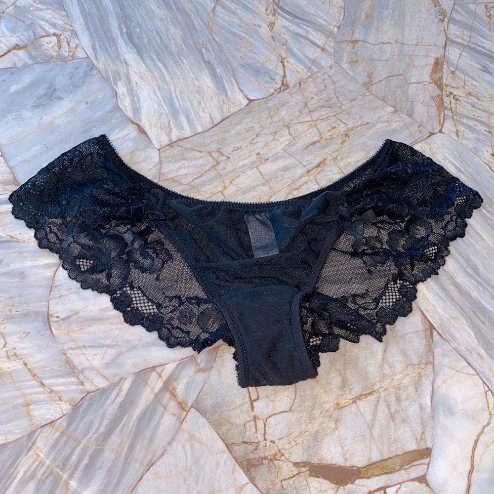 Victoria‎ Secret Black TANGA Lacie All Over Lace Panty Small